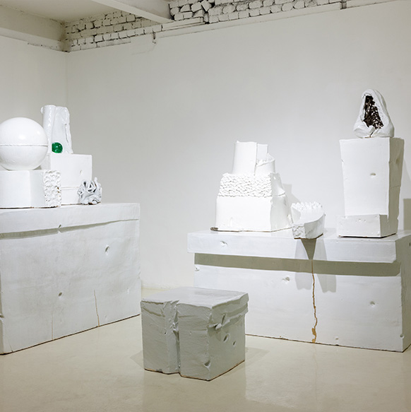 2021_glazed ceramic_size variable