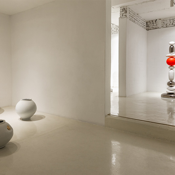 exhibition view